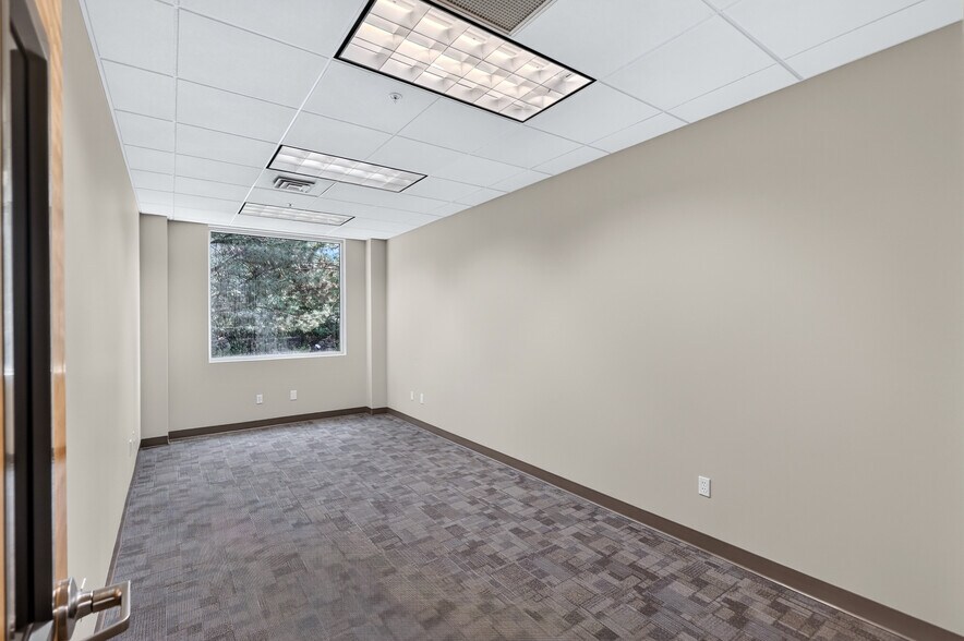 More Photos Of 2208 N Swing Ln, Liberty Lake Medical For Lease