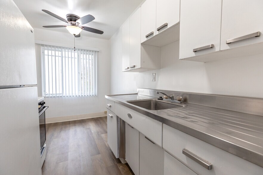 More Photos Of 1720 N St, Sacramento Apartments For Sale