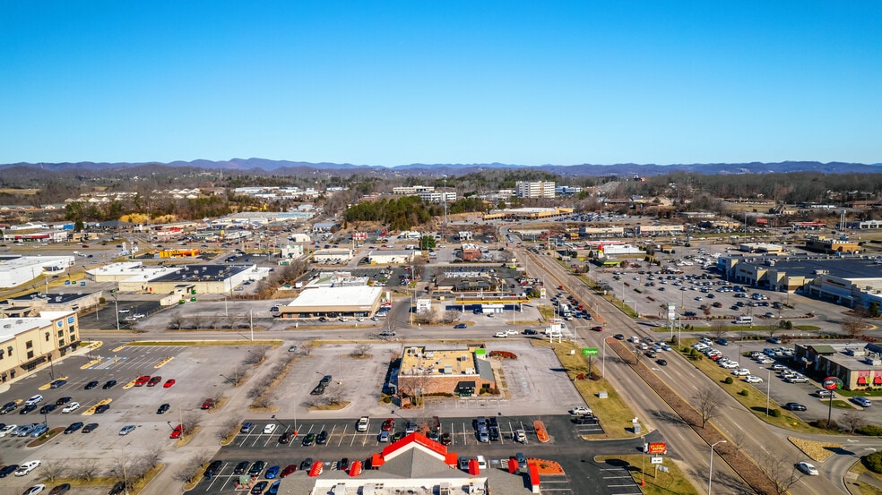 More Photos Of 1920 N Eastman Rd, Kingsport Restaurant For Lease