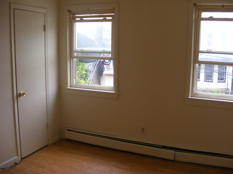 More Photos Of 268 Forrest St, Jersey City Apartments For Sale