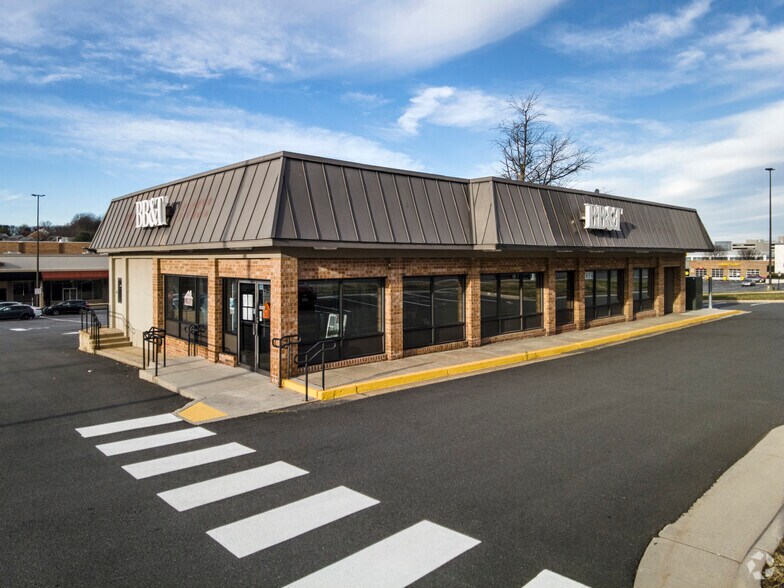 More Photos Of 8365-8397 Leesburg Pike, Vienna Unknown For Lease