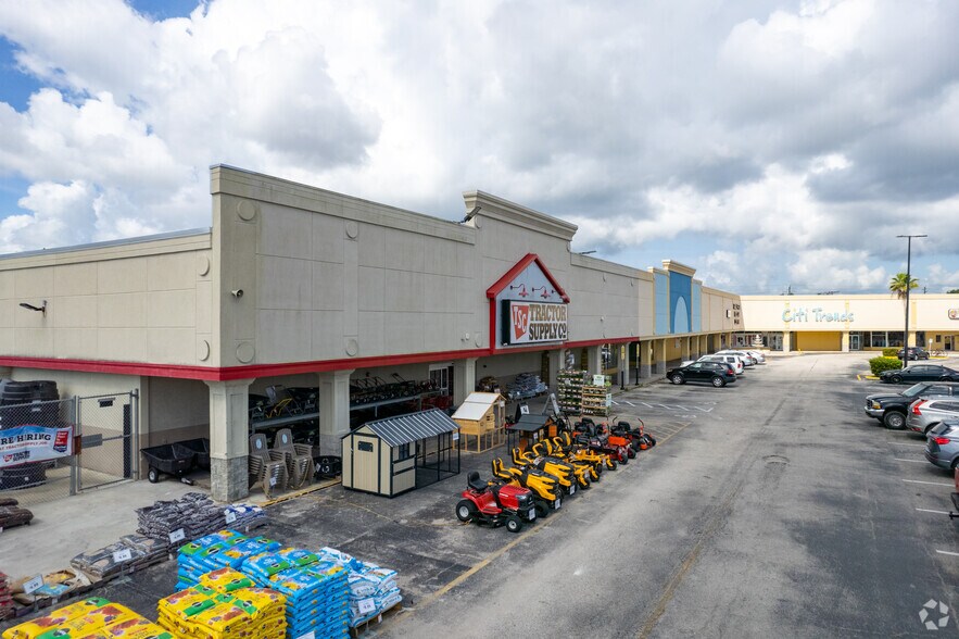 More Photos Of 801 Dixon Blvd, Cocoa General Retail For Sale