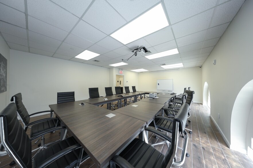 More Photos Of 2940 Richmond Ter, Staten Island Loft Creative Space For Sale