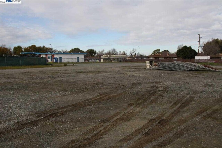 More Photos Of 3811-3821 Railroad Ave, Pittsburg General Retail For Sale