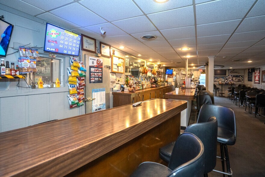 More Photos Of 596 Busha Hwy, Marysville Bar For Sale