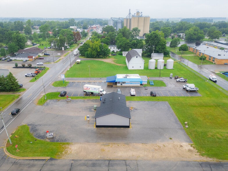 More Photos Of 3181 Lewis Ave, Ida Carwash For Sale