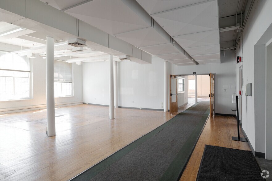 More Photos Of 514 Fulton St, Troy Loft Creative Space For Lease