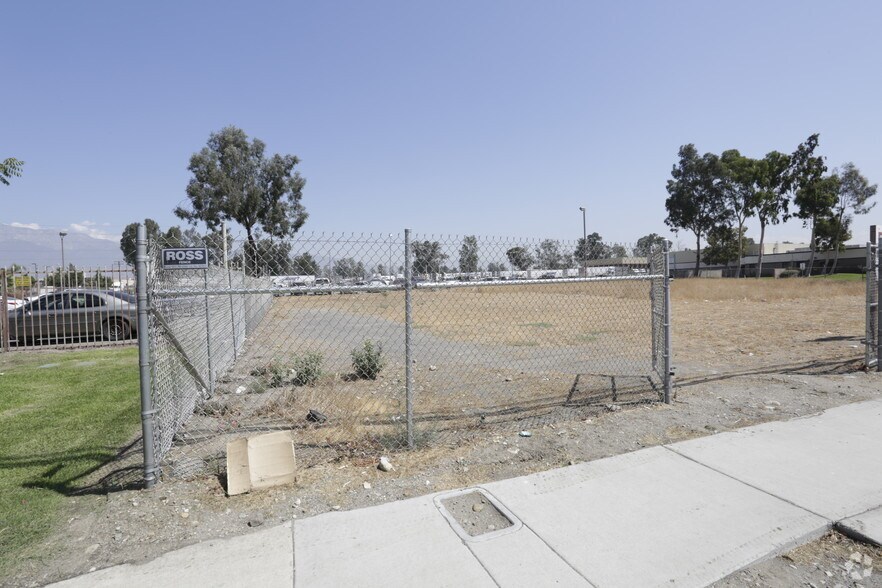 More Photos Of 14336 Valley Blvd, Fontana Land For Lease