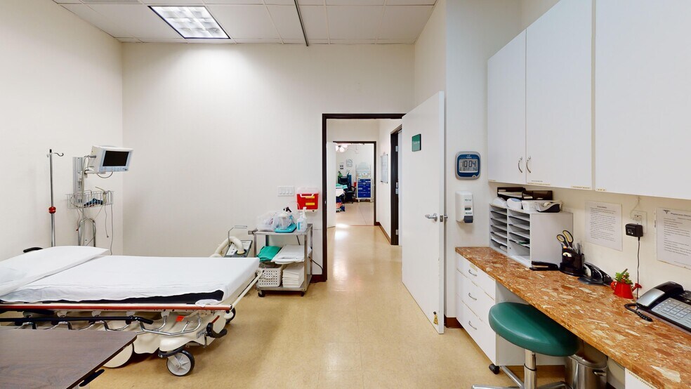 More Photos Of 8342 Garden Grove Blvd, Garden Grove Storefront Retail Office For Sale