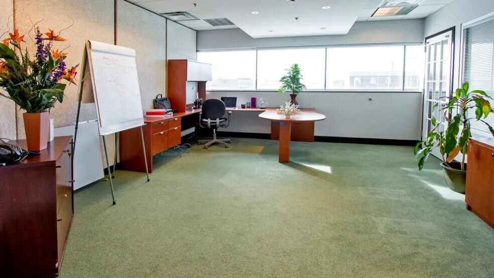 More Photos Of 670 Long Beach Blvd, Long Beach Loft Creative Space For Sale