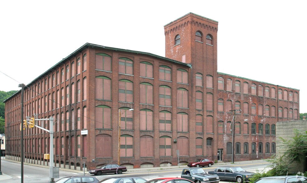 Primary Photo Of 132-176 Franklin St, Norwich Manufacturing For Sale