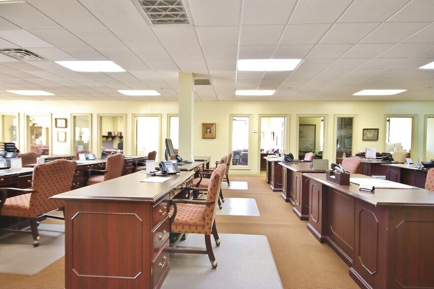 More Photos Of 5020 Route 9W, Newburgh Office For Lease