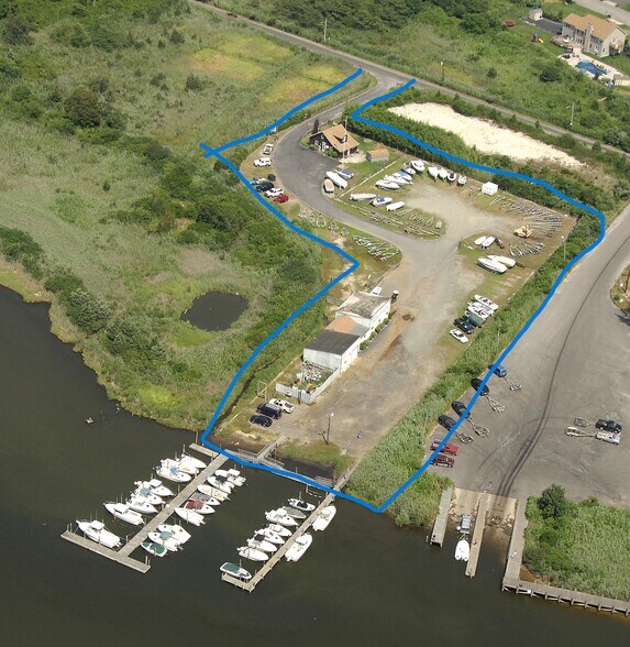 More Photos Of 300 Pine Neck Ave, East Patchogue Marina For Sale