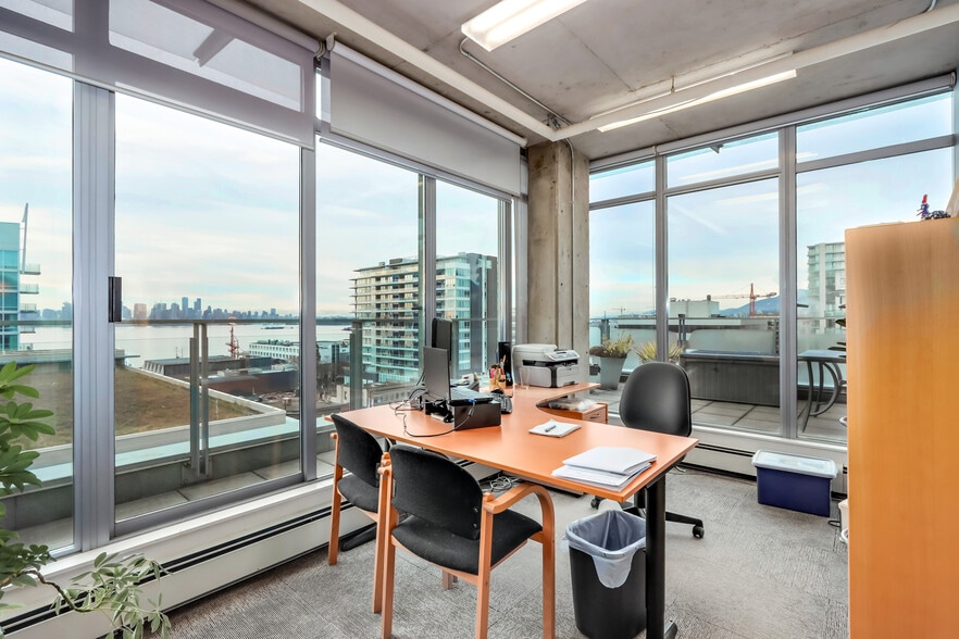 More Photos Of 88 Lonsdale Ave, North Vancouver Office For Lease