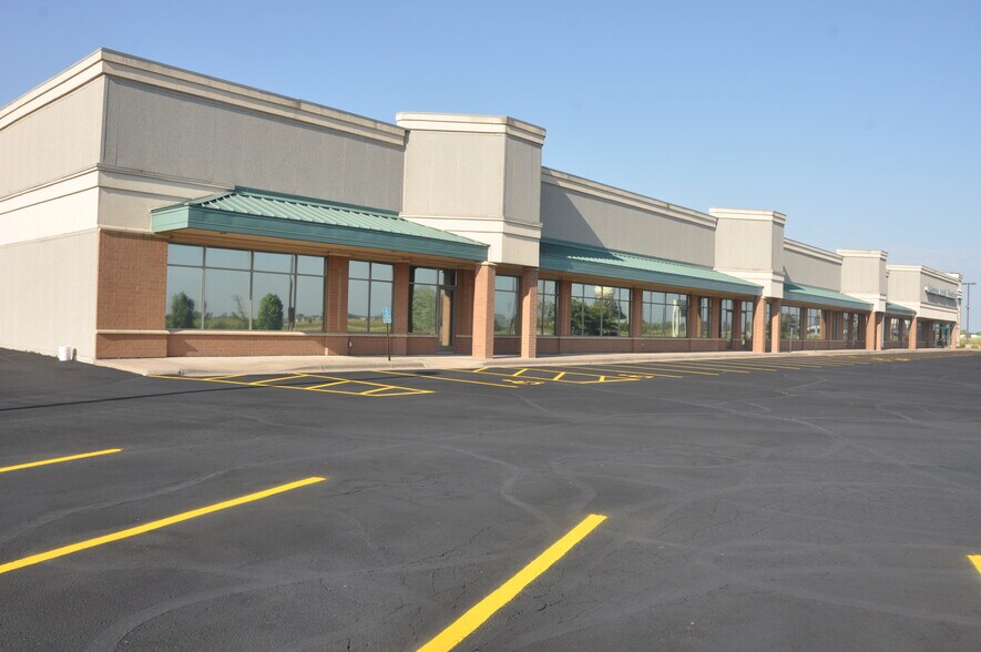 More Photos Of 10575 Keystone Ave NE, Albertville Freestanding For Sale