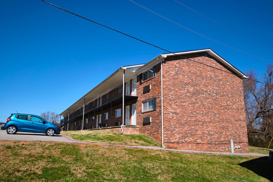 More Photos Of 4848 Scheel Rd, Knoxville Apartments For Sale