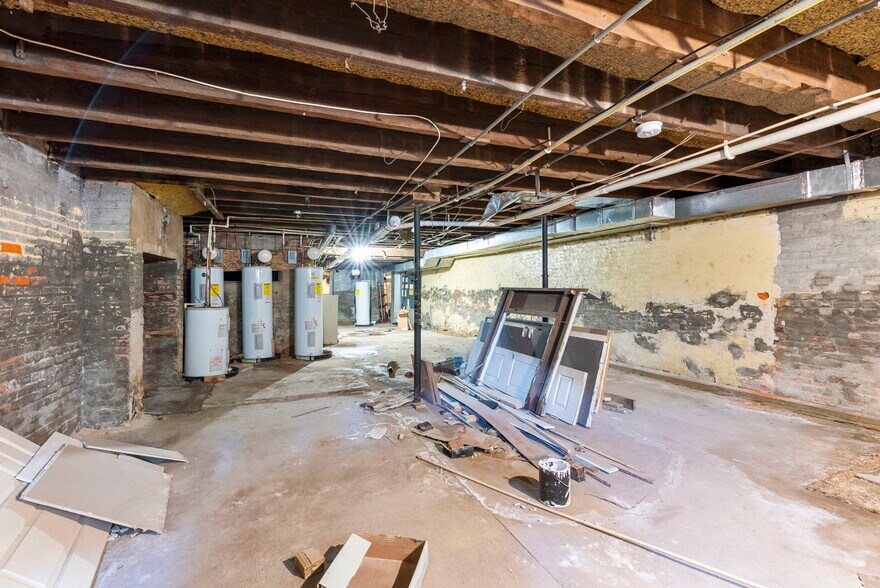 More Photos Of 1433 W Lombard St, Baltimore Multifamily For Sale