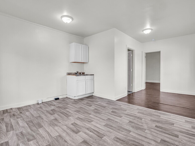 More Photos Of 3178 N Capitol Ave, Indianapolis Apartments For Sale