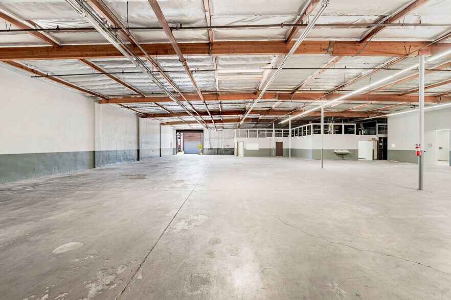 More Photos Of 1421 W 240th St, Harbor City Warehouse For Lease