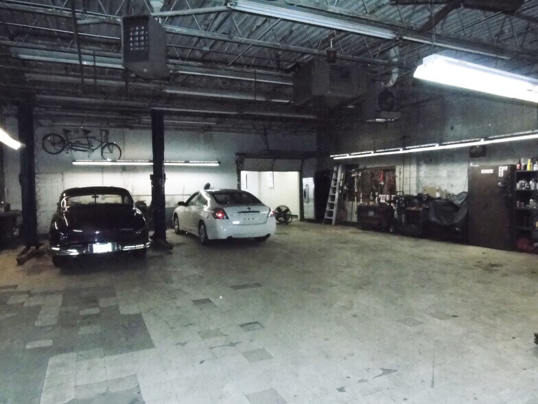 More Photos Of 2126 Boston Ave, Bridgeport Auto Dealership For Lease