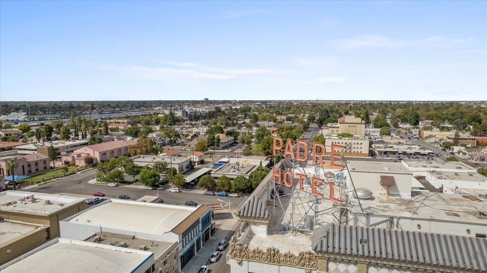 More Photos Of 1701 F St, Bakersfield Loft Creative Space For Lease