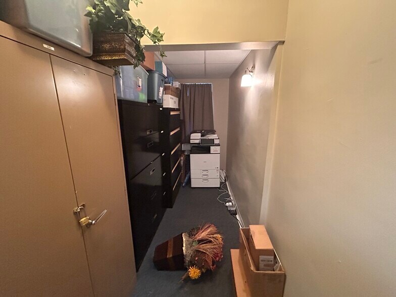 More Photos Of 4997 Glenway Ave, Cincinnati Office For Sale