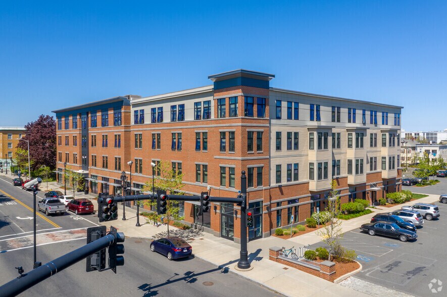 More Photos Of 135 Lafayette St, Salem Apartments For Lease