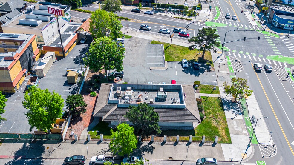 More Photos Of 3770 Telegraph Ave, Oakland Fast Food For Sale