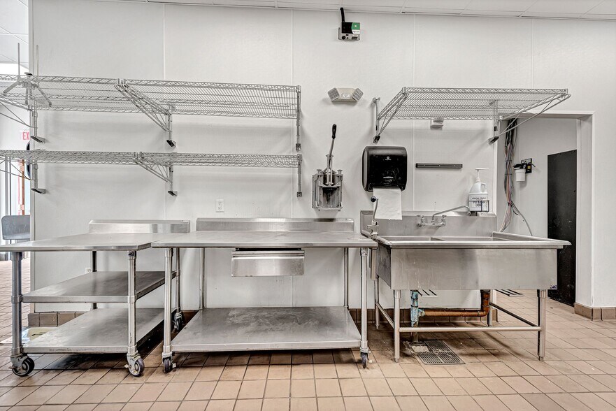 More Photos Of 4280 W Martin Luther King Blvd, Fayetteville Restaurant For Sale