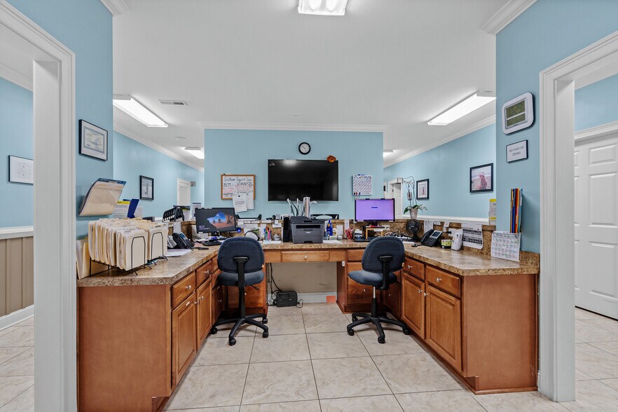 More Photos Of 3583 US-17 BUS, Murrells Inlet Medical For Lease