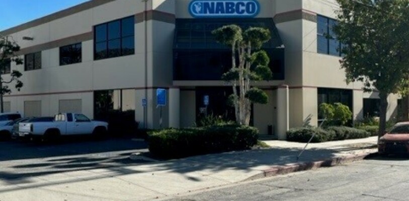 More Photos Of 2870 Ontario St, Burbank Light Distribution For Lease