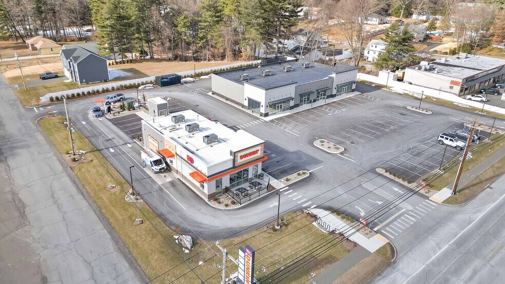 More Photos Of 212 Southampton Rd, Westfield Freestanding For Lease