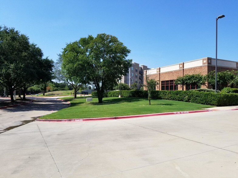 More Photos Of 2251 N Greenville Ave, Richardson Freestanding For Sale