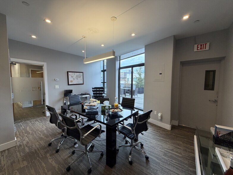 More Photos Of 101 Broadway, Brooklyn Office For Lease