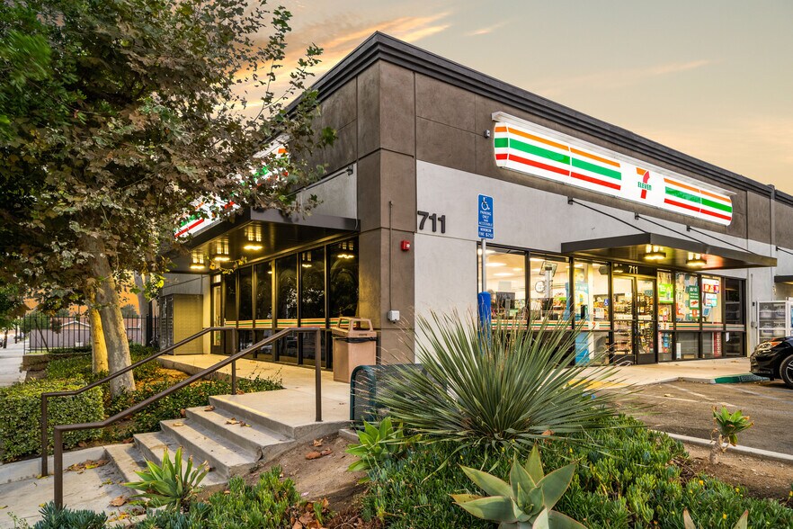 More Photos Of 711 N Azusa Ave, West Covina Convenience Store For Sale
