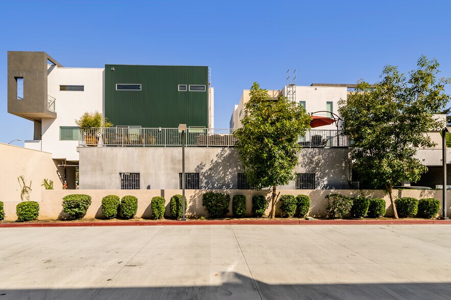 More Photos Of 2000 Lake Ave, Altadena Apartments For Lease