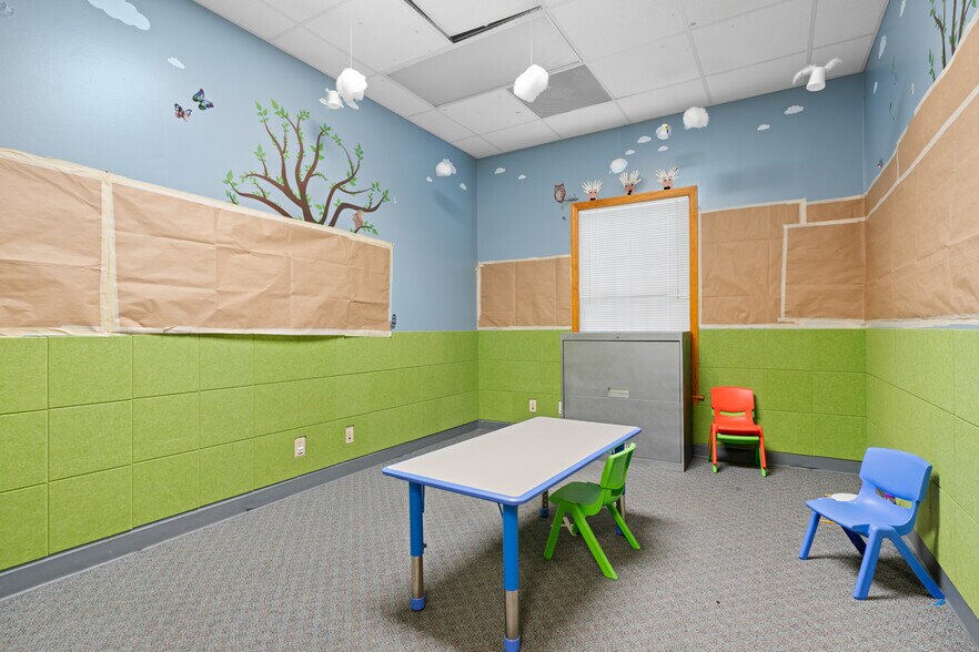 More Photos Of 1481 Dean Forest Rd, Savannah Medical For Lease