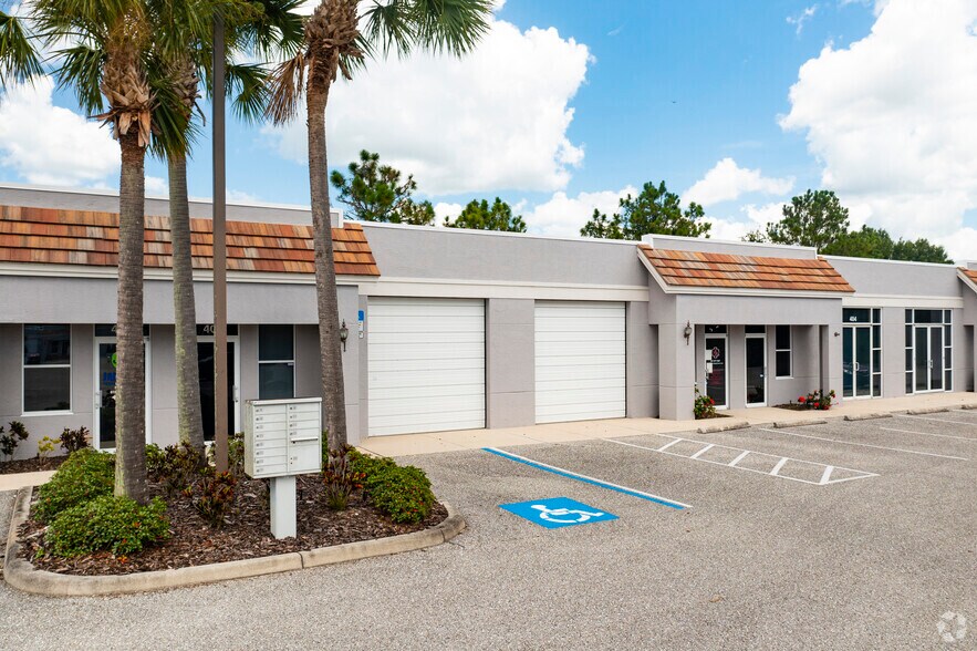 More Photos Of 7361 International Pl, Sarasota Showroom For Lease
