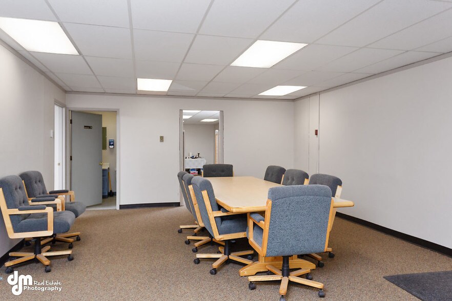 More Photos Of 4451 Aircraft Dr, Anchorage Flex For Lease