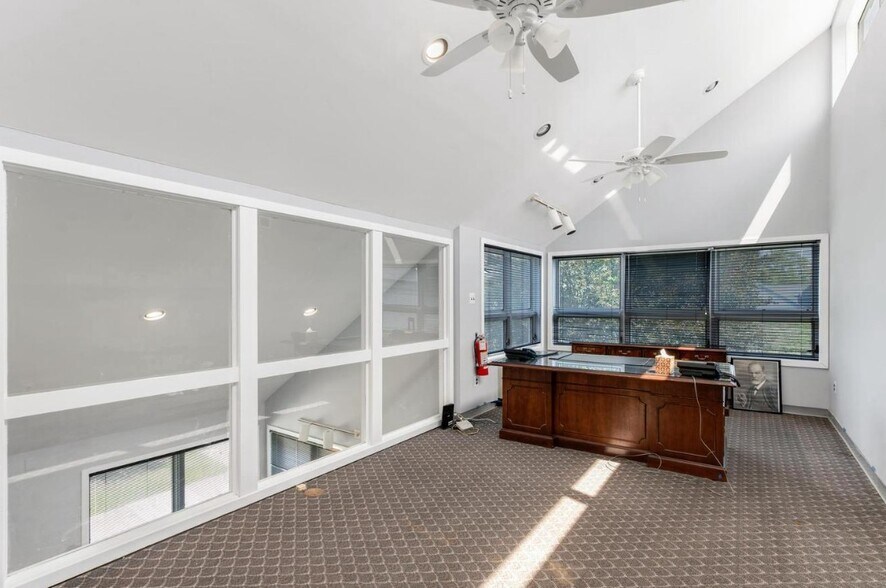 More Photos Of 651 Route 73 N, Marlton Medical For Lease