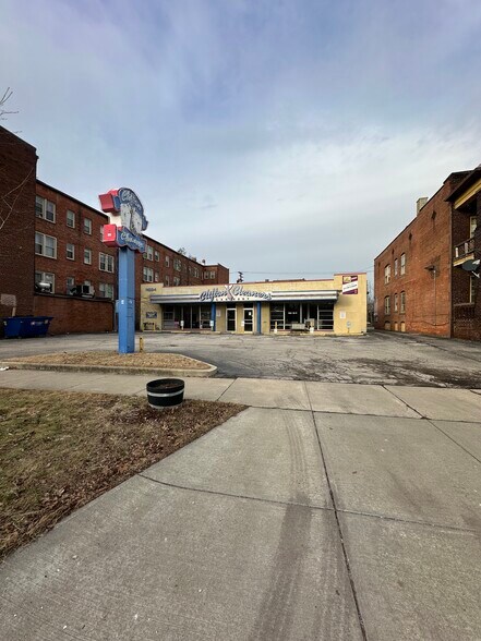 More Photos Of 11034 Clifton Blvd, Cleveland Storefront Retail Office For Lease