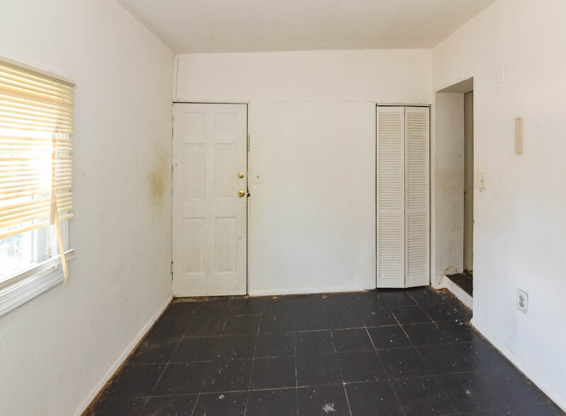 More Photos Of 2823 4th St NE, Washington Multifamily For Sale
