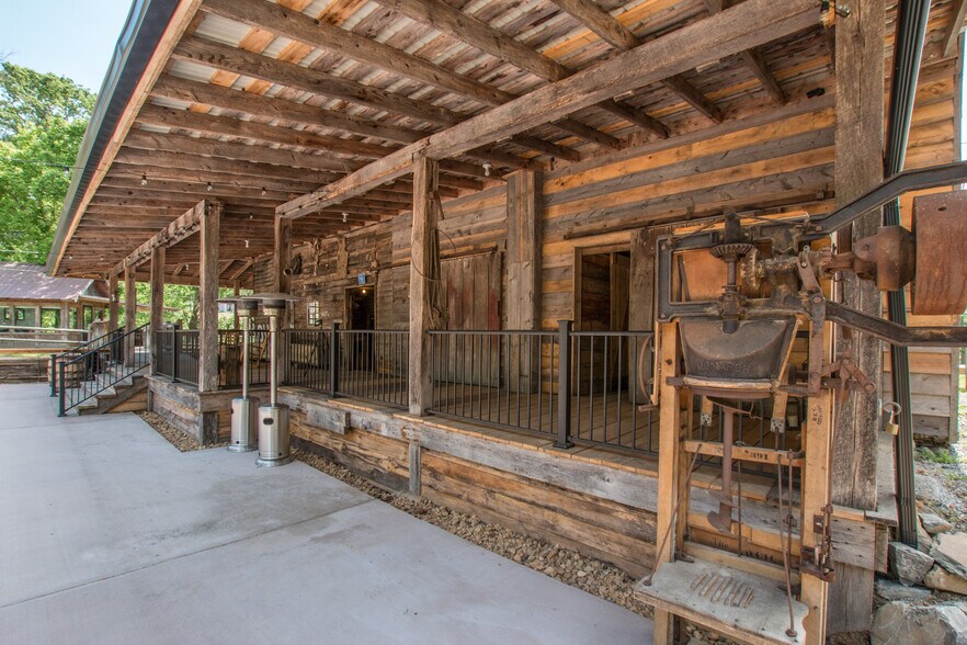 More Photos Of 21405 Parks Mill Rd, Abingdon Lodge Meeting Hall For Sale