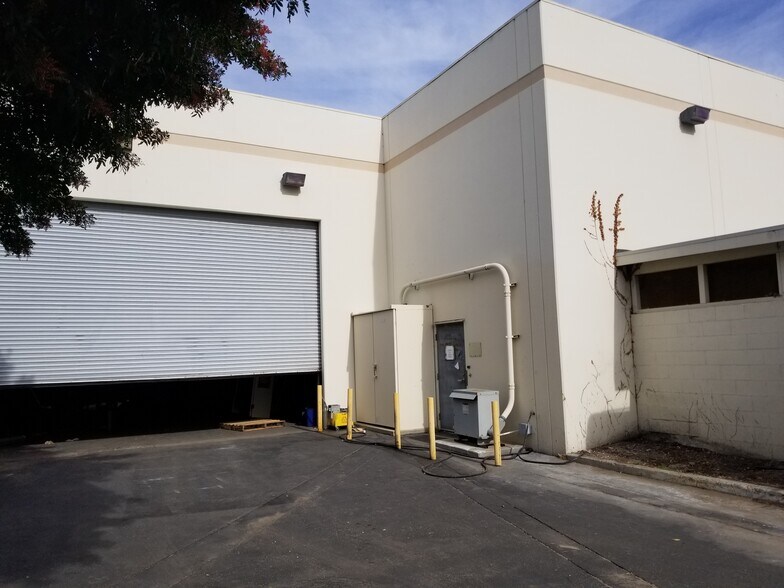More Photos Of 461 Calle San Pablo Rd, Camarillo Manufacturing For Lease
