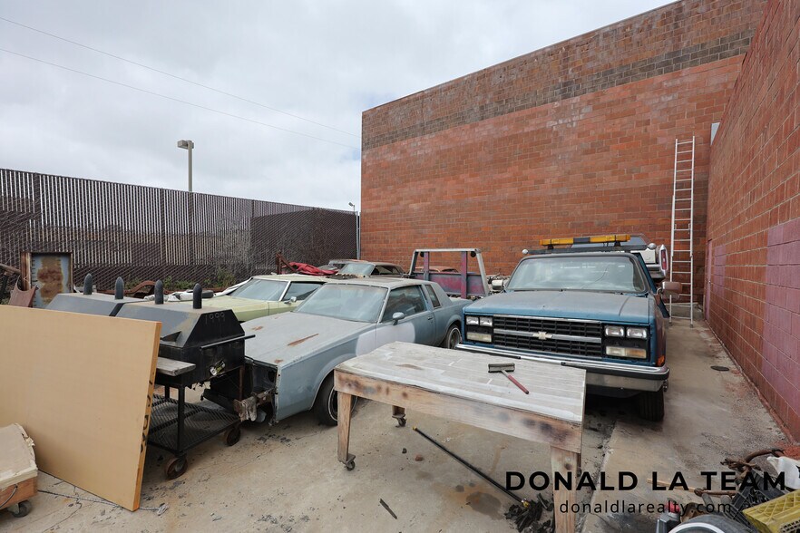 More Photos Of 12903 S Budlong Ave, Gardena Warehouse For Sale