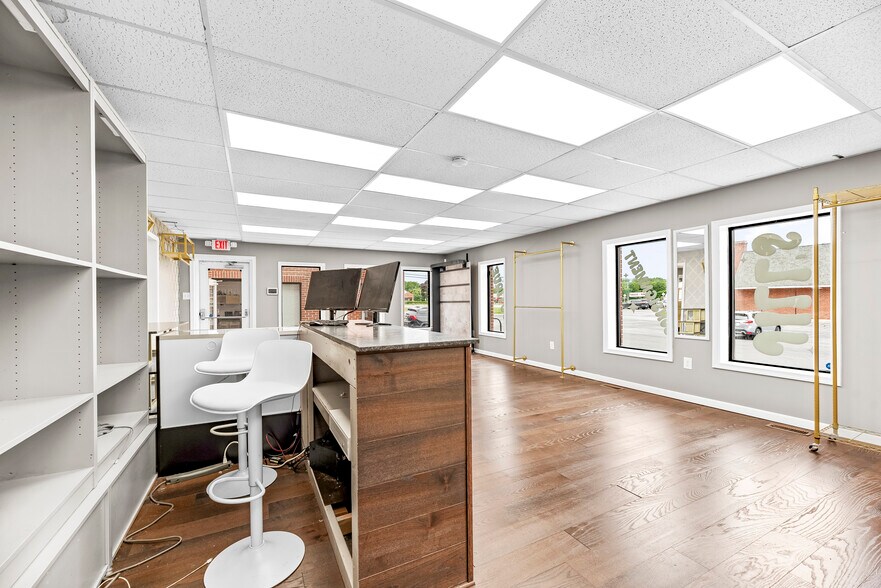 More Photos Of 10351 Southern Maryland Blvd, Dunkirk Office For Sale