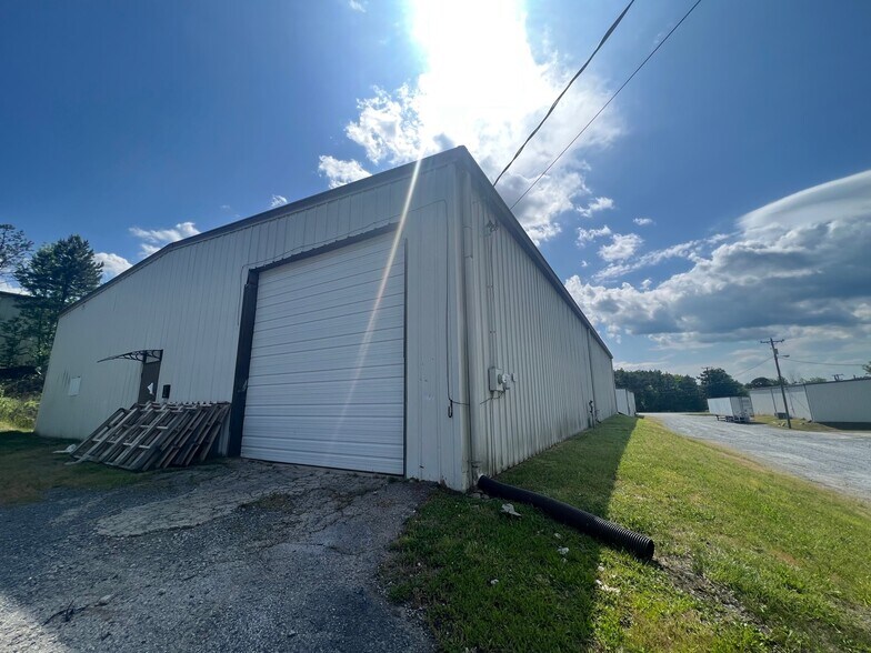 More Photos Of 2514 N Fayetteville St, Asheboro Warehouse For Lease