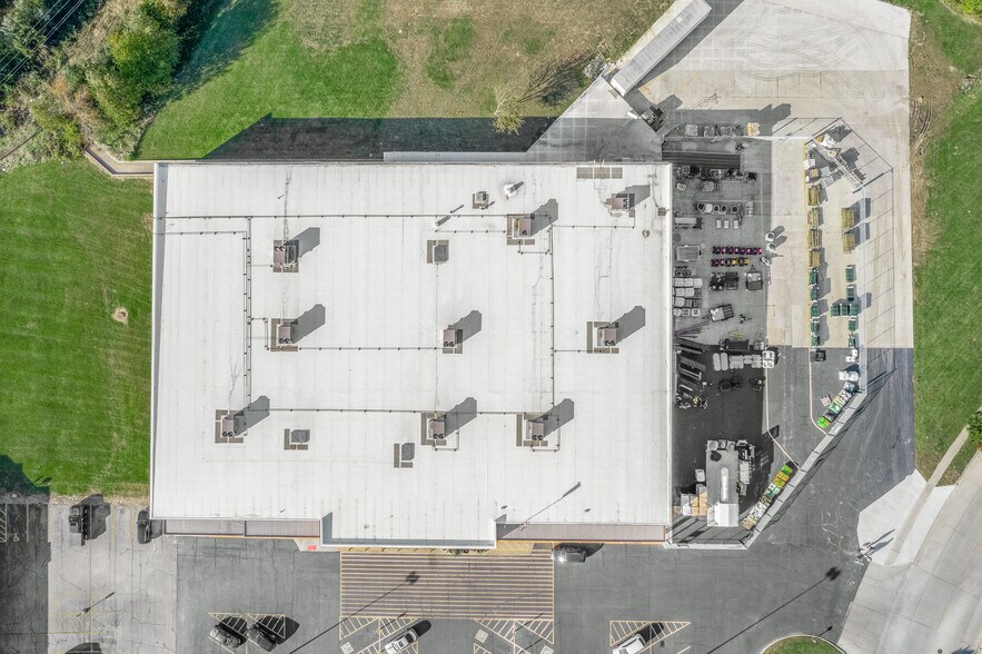 More Photos Of 10 Clinton Plz, Clinton Storefront For Sale