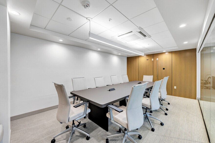 More Photos Of 201 W Wisconsin Ave, Neenah Apartments For Lease