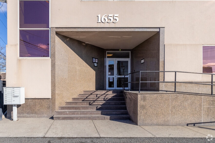 More Photos Of 1655 Richmond Ave, Staten Island Medical For Lease